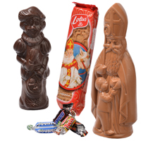 sintpakket met Lotus speculoos Belgische chocolade mars, snickers en twix